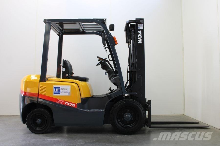 TCM FD 25 T 3 Dieselstapler