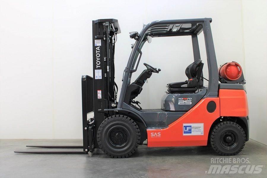 Toyota 02-8FGF25 Gasstapler