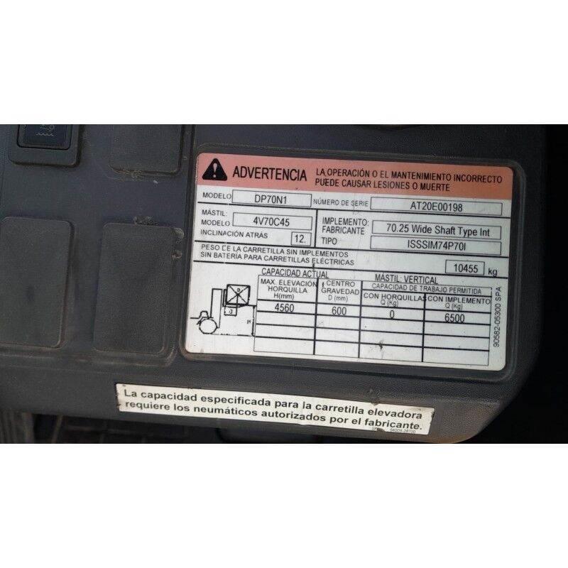 CAT DP70N1 Geländestapler