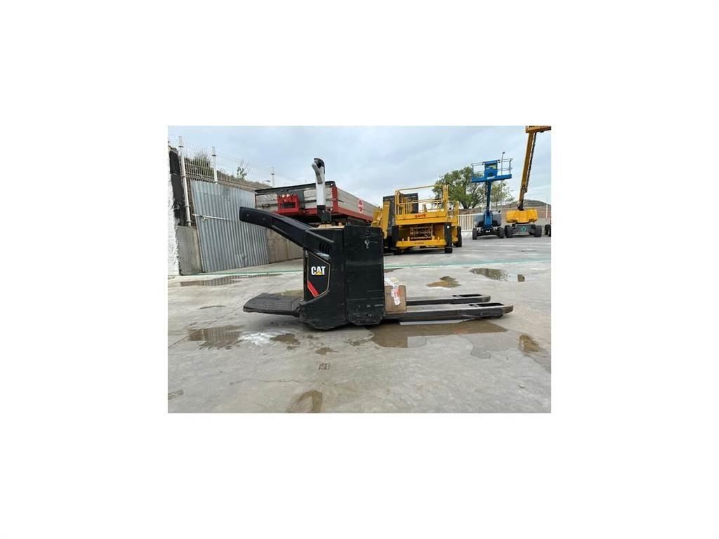 CAT NPV20N2 Niedergabelstapler