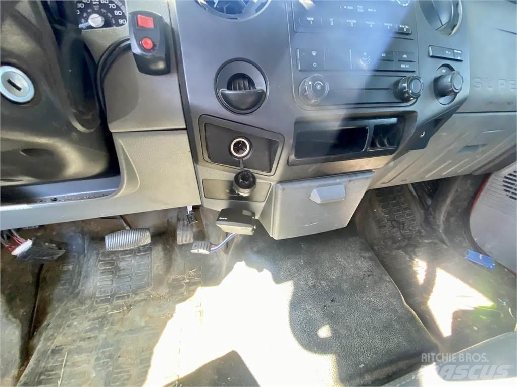 Ford F250 Pritschenwagen/Pritschenwagen mit Seitenklappe