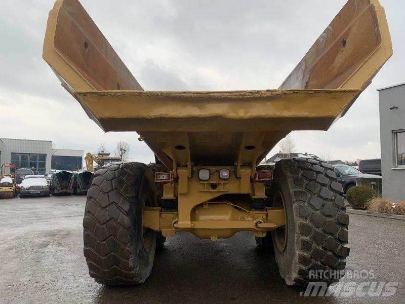 CAT 730 Dumper - Knickgelenk