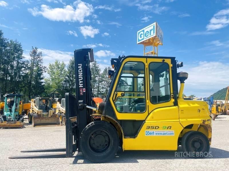 Hyundai 35D-9A Dieselstapler