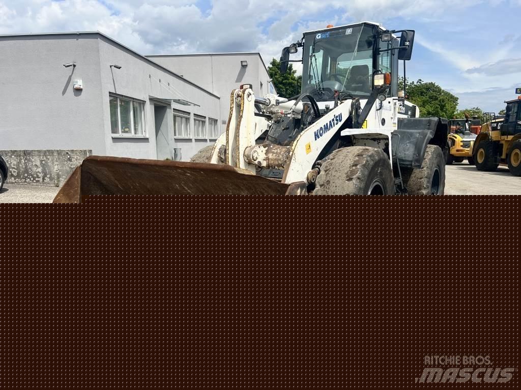 Komatsu WA 320-6 Radlader