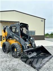 John Deere 318G Kompaktlader
