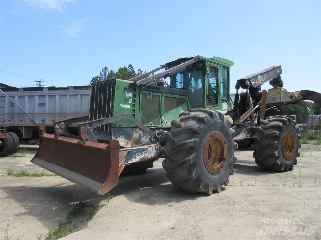 John Deere 748H Stammholzschlepper