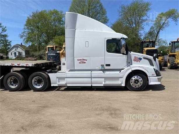 Volvo VNL64T670 Sattelzugmaschinen