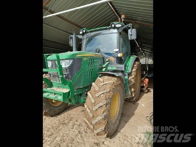 John Deere 6110R Traktoren