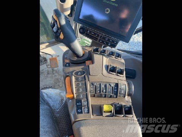 John Deere 6R120 Traktoren
