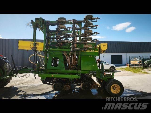 John Deere 750A Zubehör Sämaschinen und Pflanzmaschinen