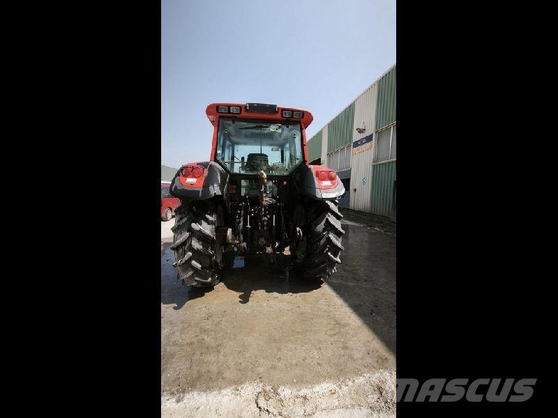 Valtra T140 Traktoren