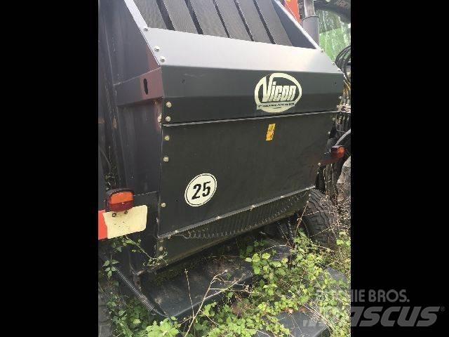 Vicon RV 157 Rundballenpressen
