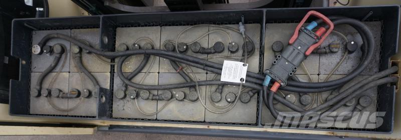 Hubtex S40E Seitenstapler