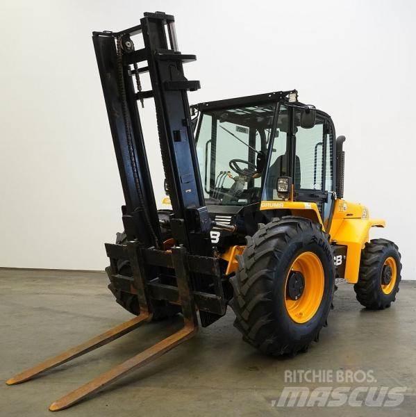 JCB 940-4 Geländestapler