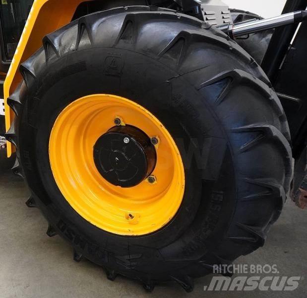 JCB 940-4 Geländestapler