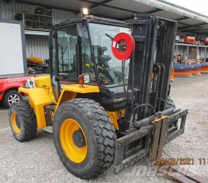 JCB 940-4 Geländestapler