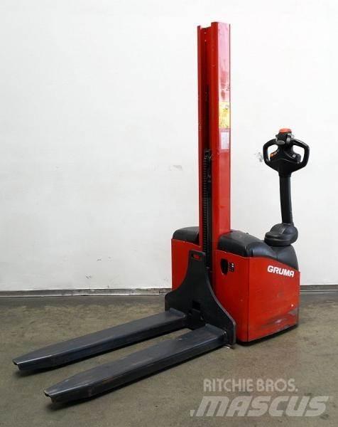 Stacky 10S16 Selbstfahrstapler