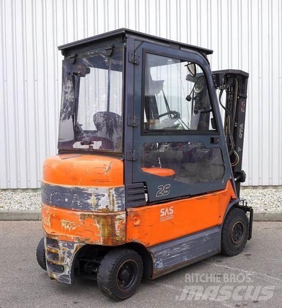 Toyota 7FBMF25 Andere Gabelstapler