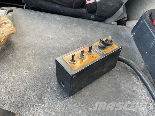 Iveco 330.36 Absetzkipper