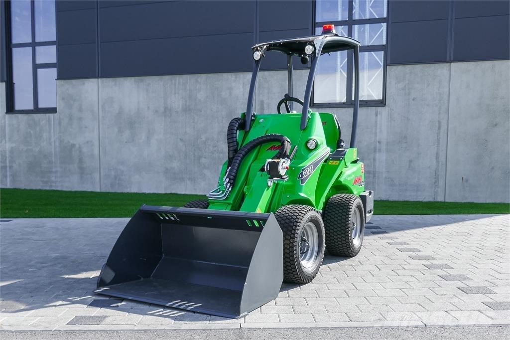 Avant M 423 Minibagger < 7t