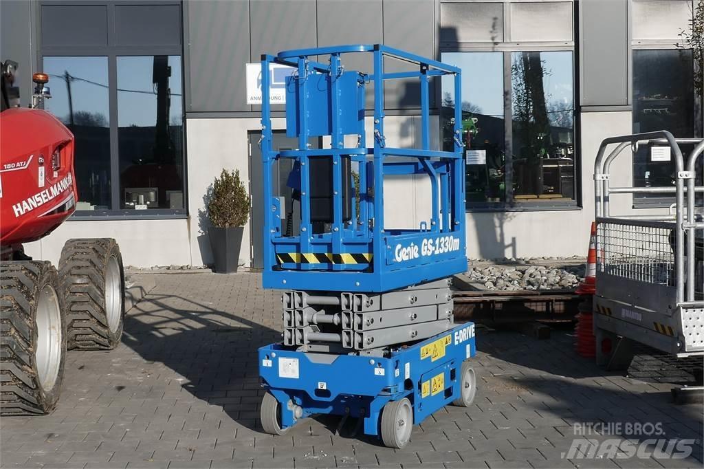 Genie GS 1330 Scheren-Arbeitsbühnen