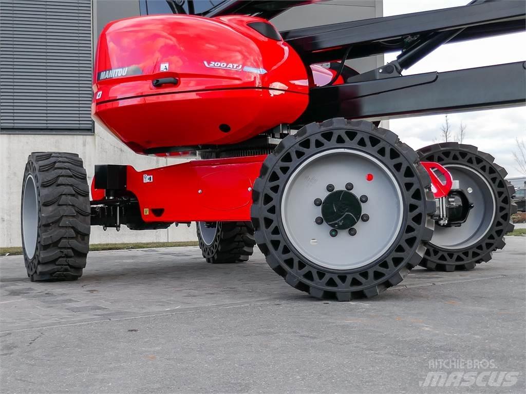 Manitou 200 ATJ Gelenkteleskoparbeitsbühnen