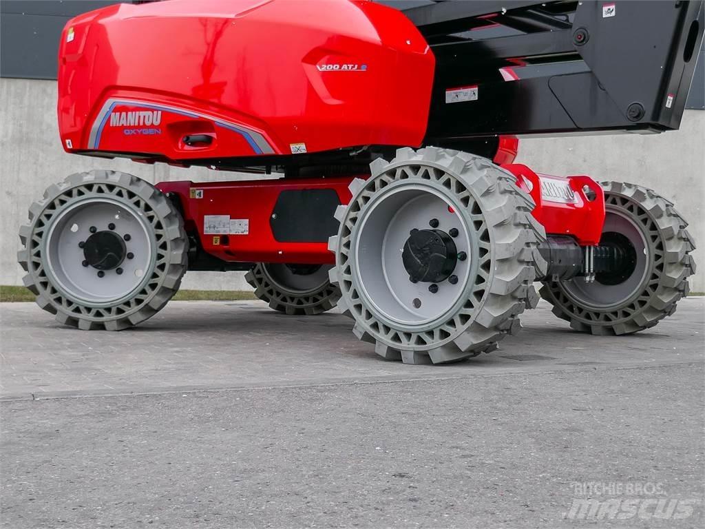 Manitou 200 ATJE Gelenkteleskoparbeitsbühnen