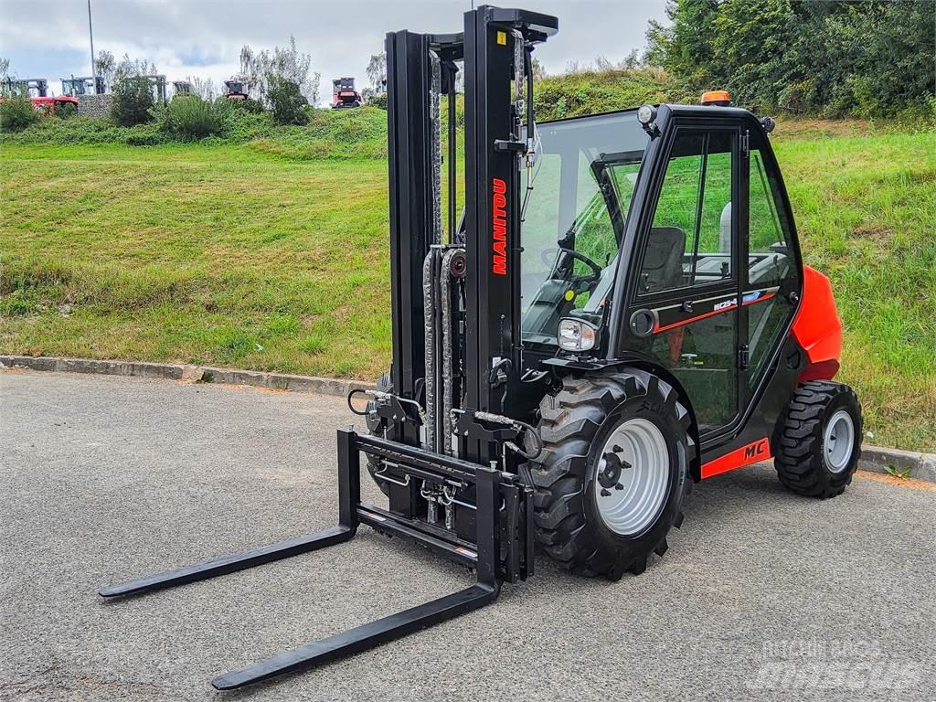 Manitou MC 25-4 Geländestapler