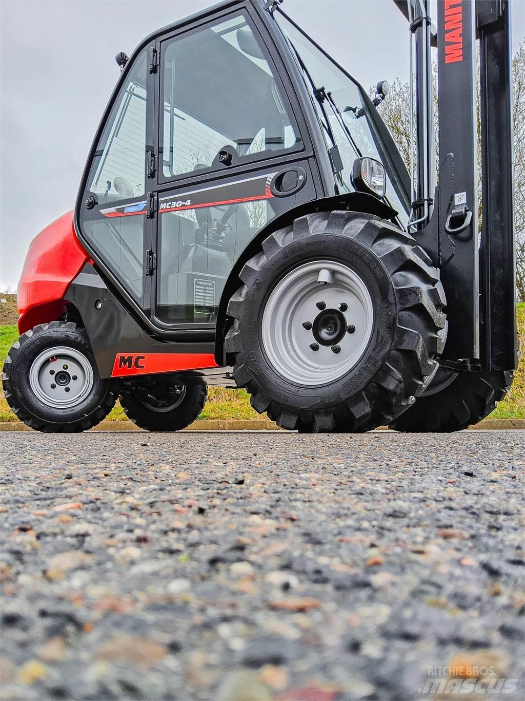 Manitou MC 30-4 Geländestapler