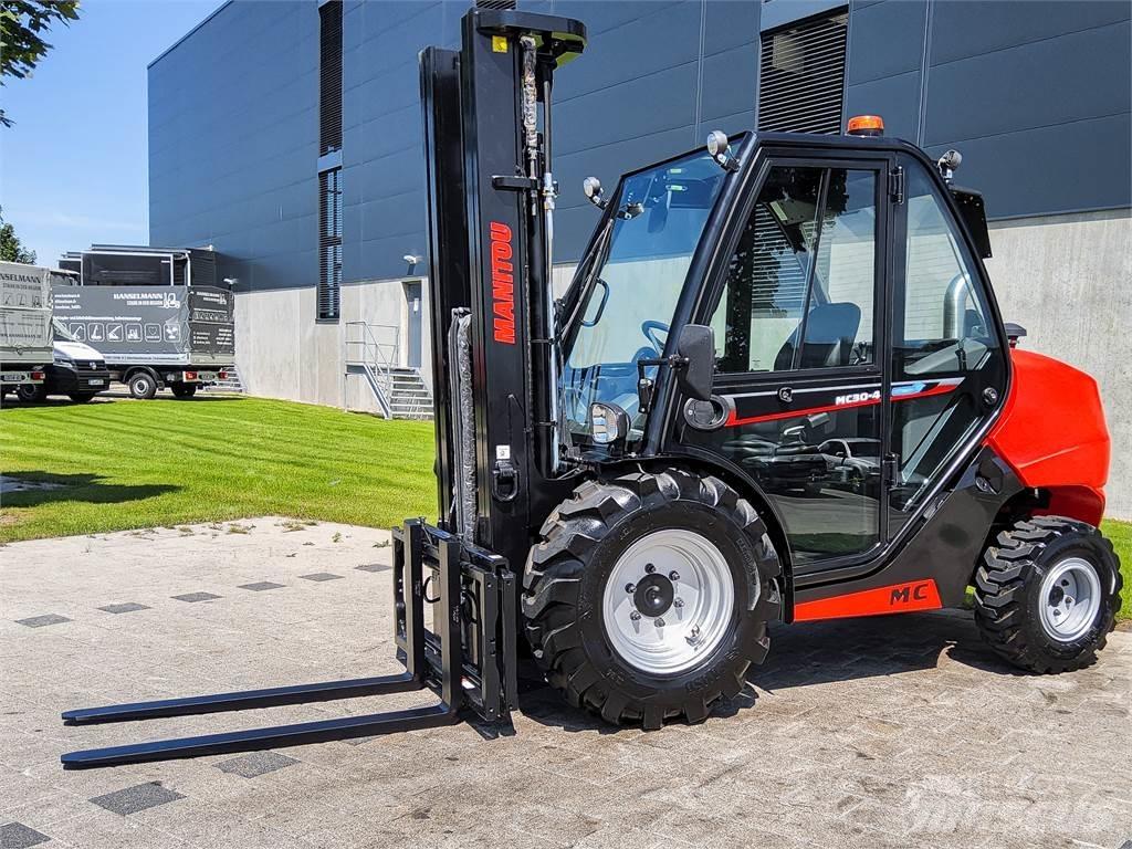 Manitou MC 30-4 Geländestapler