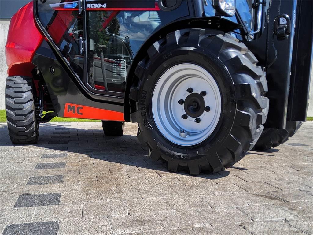 Manitou MC 30-4 Geländestapler