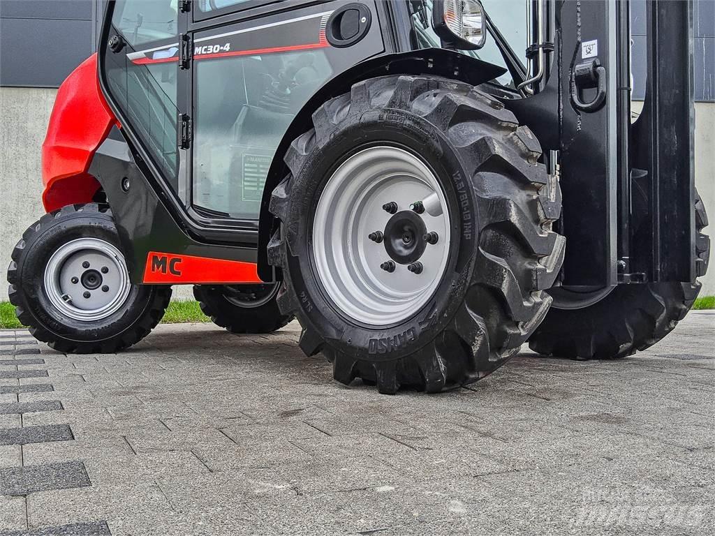 Manitou MC 30-4 Geländestapler