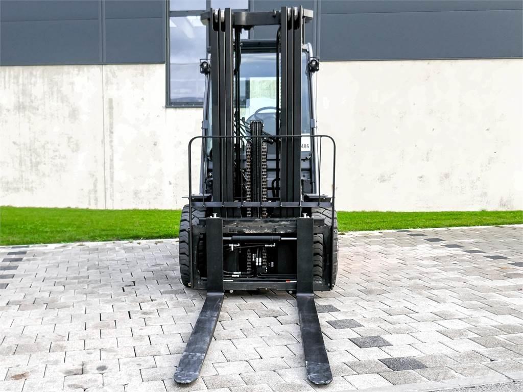 Toyota 52-8FDJF35 Dieselstapler