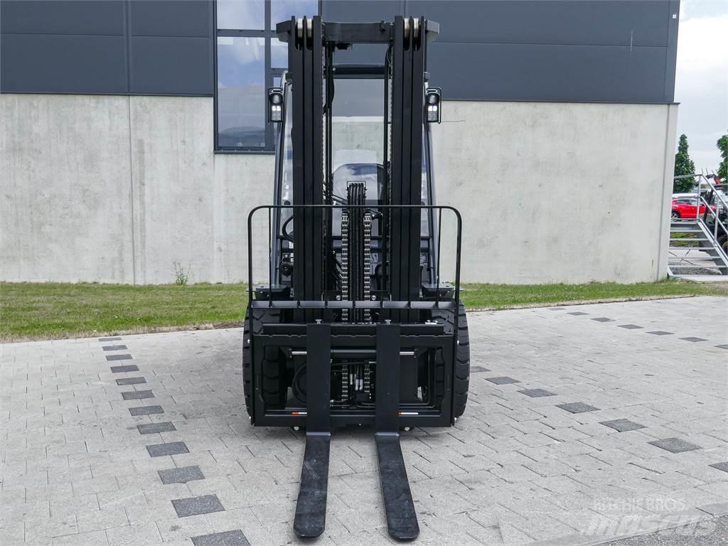 Toyota 52-8FDJF35 Dieselstapler