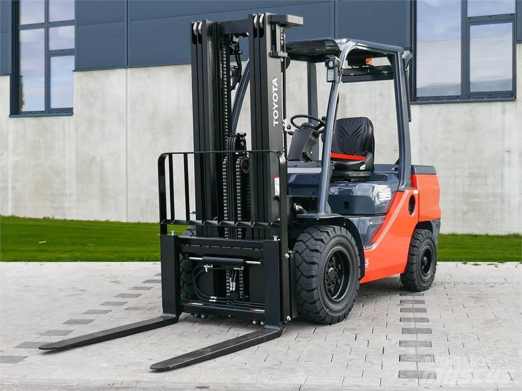 Toyota 52-8FDJF35 Dieselstapler