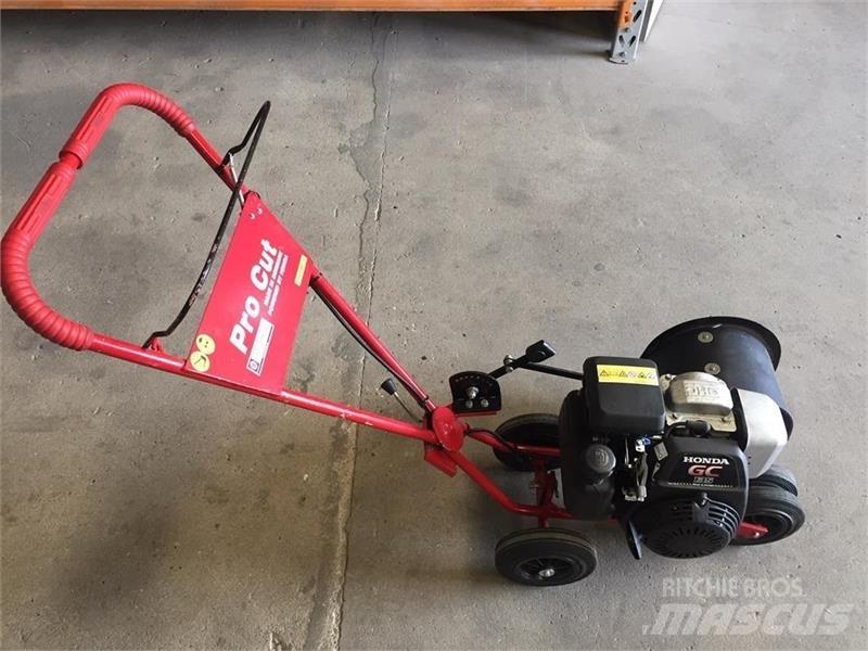  Pro-Cut Rasentrimmer und -mäher