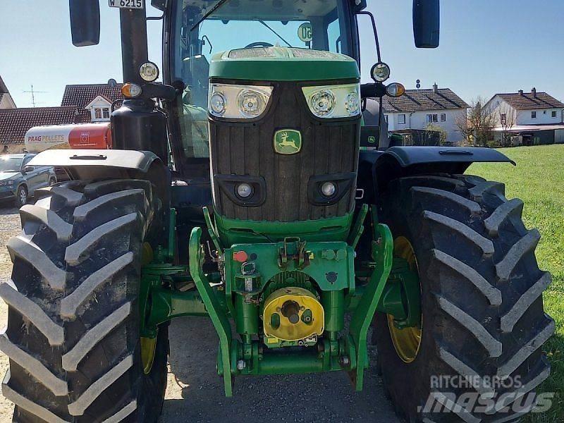 John Deere 6215R Traktoren