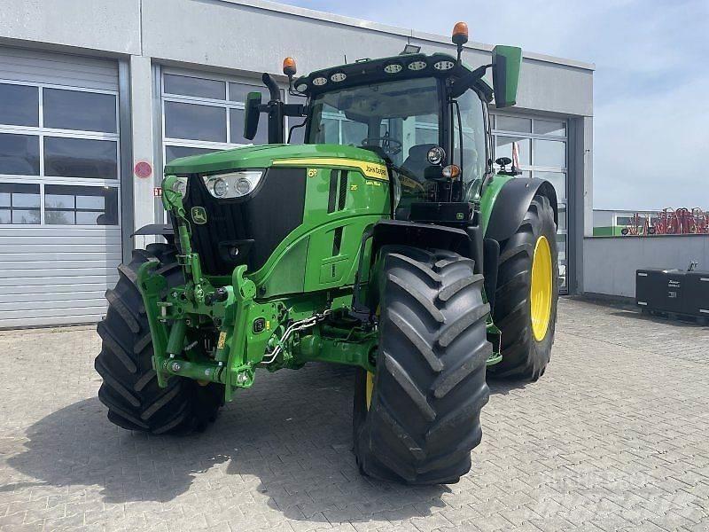John Deere 6R 215 Traktoren