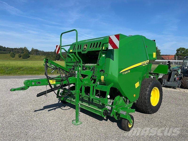 John Deere F441M Sonstige Baumaschinen