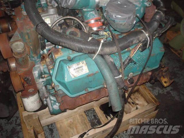 International T444 Motoren