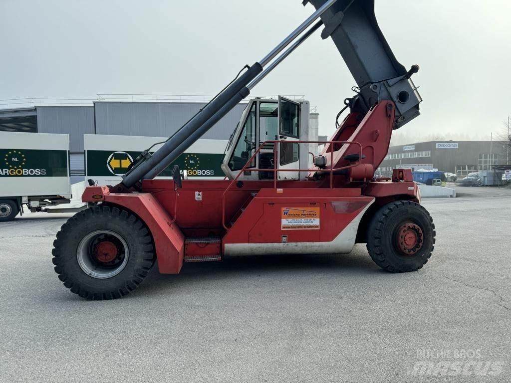 CVS Ferrari F158 Reach-Stacker