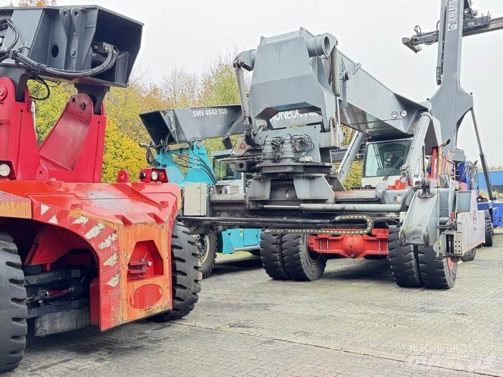CVS Ferrari F328PB Reach-Stacker