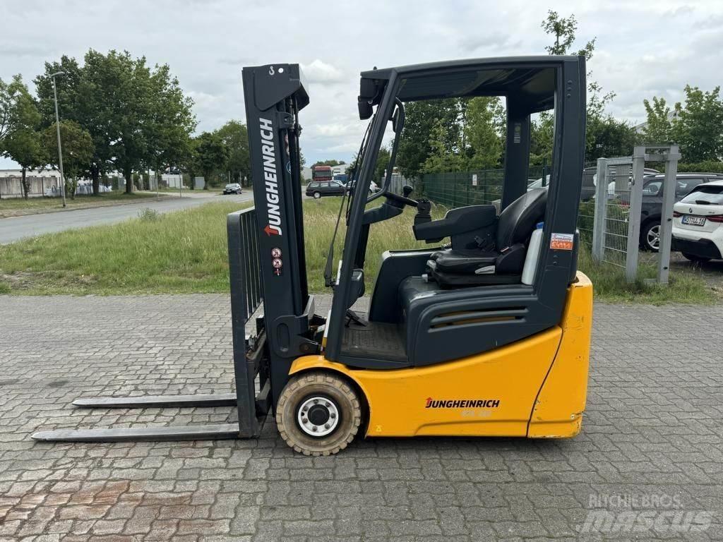 Jungheinrich EFG213 Elektrostapler