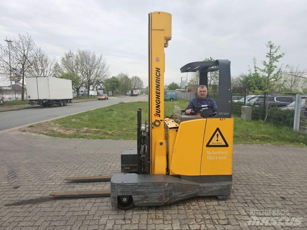 Jungheinrich ETVQ20 Vierwegestapler