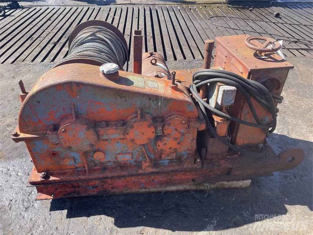  El-spil med gear og bremse. Fahrstühle, Seilwinden und Bauaufzüge