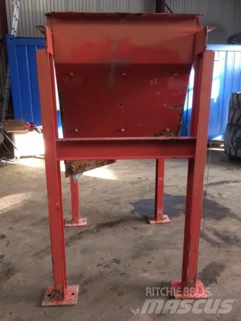  Fødekasse Feeder