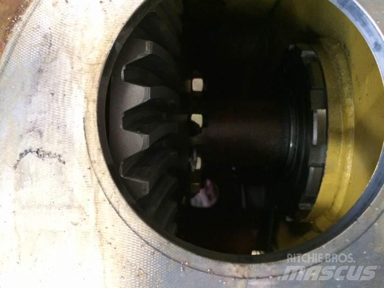 Komatsu D37P-5 Køregear Getriebe
