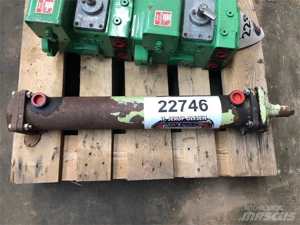  Oliekøler Ø95 mm Sonstige Baumaschinen