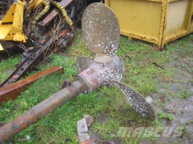  Propel ex. Bonille HM32 Boote / Prahme