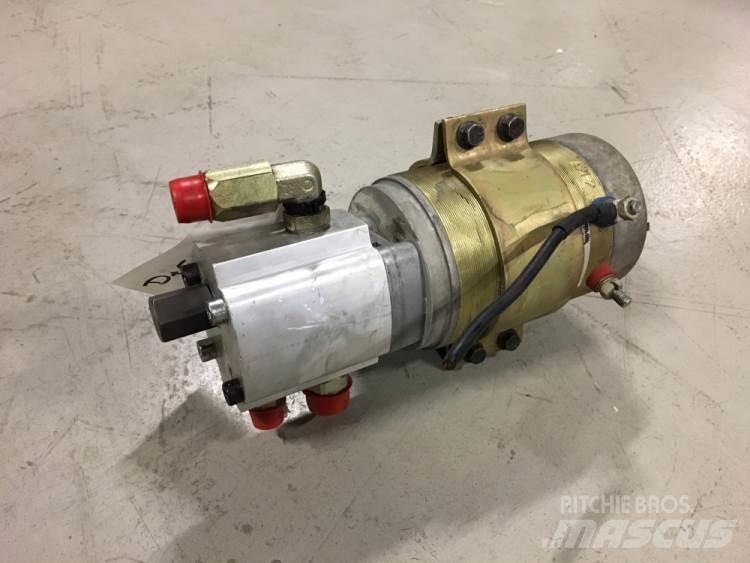  Pumpe til nødstyring Hydraulik